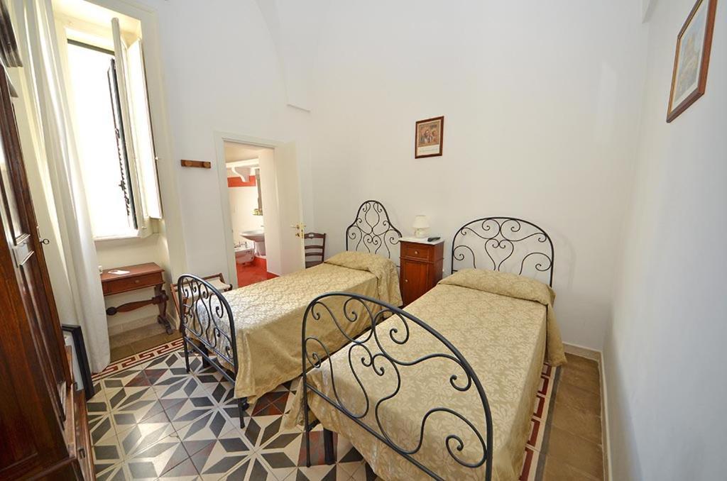 לינה וארוחת בוקר קסטריניאנו דל קאפו Casa Branca מראה חיצוני תמונה
