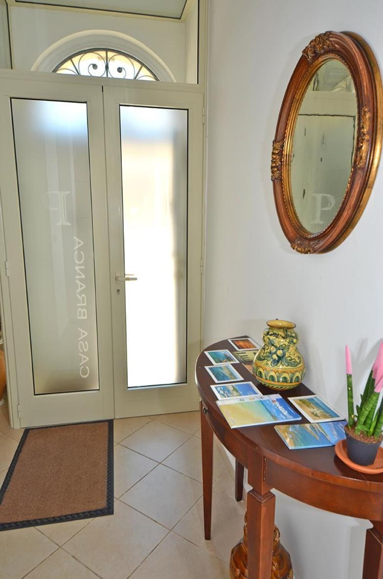 לינה וארוחת בוקר קסטריניאנו דל קאפו Casa Branca מראה חיצוני תמונה