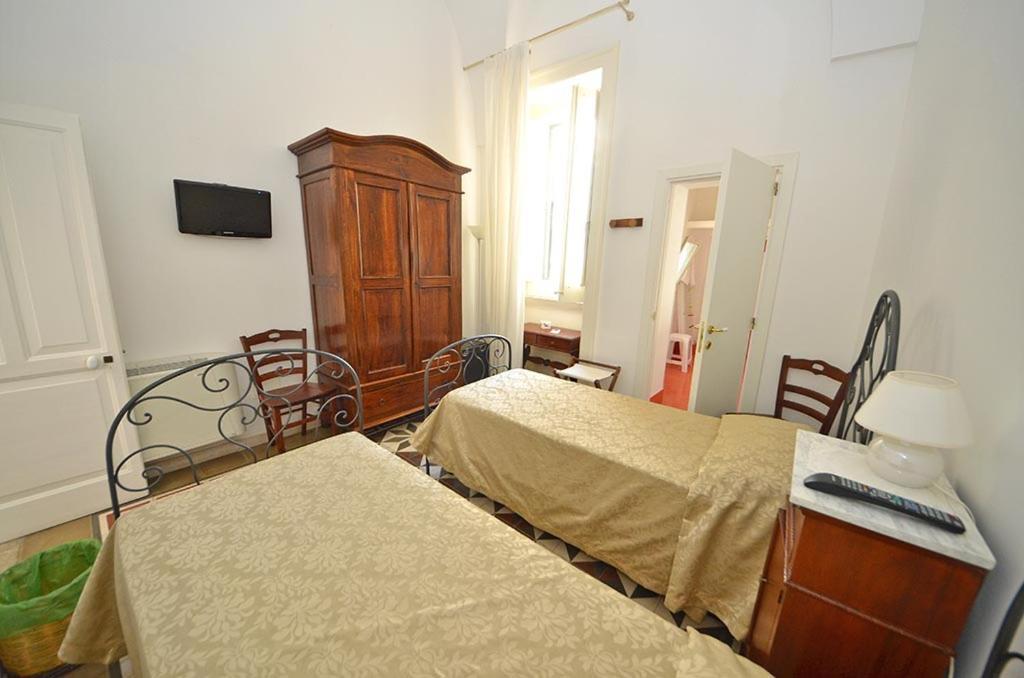 לינה וארוחת בוקר קסטריניאנו דל קאפו Casa Branca מראה חיצוני תמונה